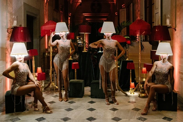 Performer Abat-jour a Villa Bibbiani durante un evento privato di lusso