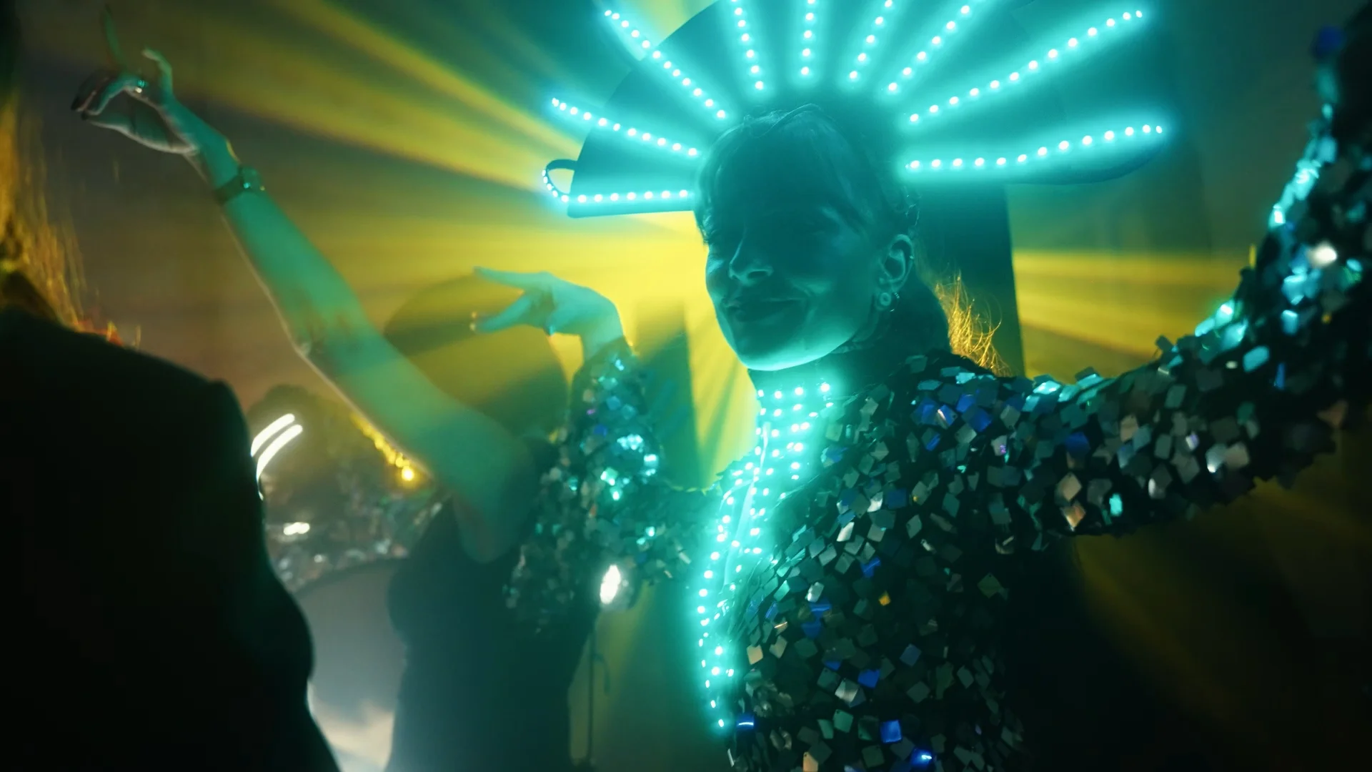 Queens con corona LED e costume luminoso per eventi